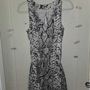 ReoRia Black and White Snake Print Sleeveless Dress